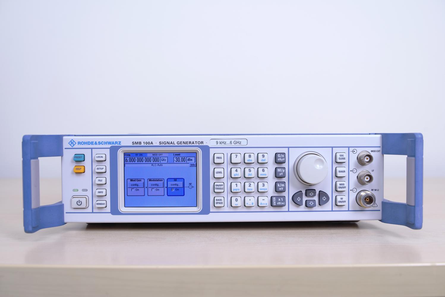 Генератор сигналов Rohde & Schwarz SMB100A